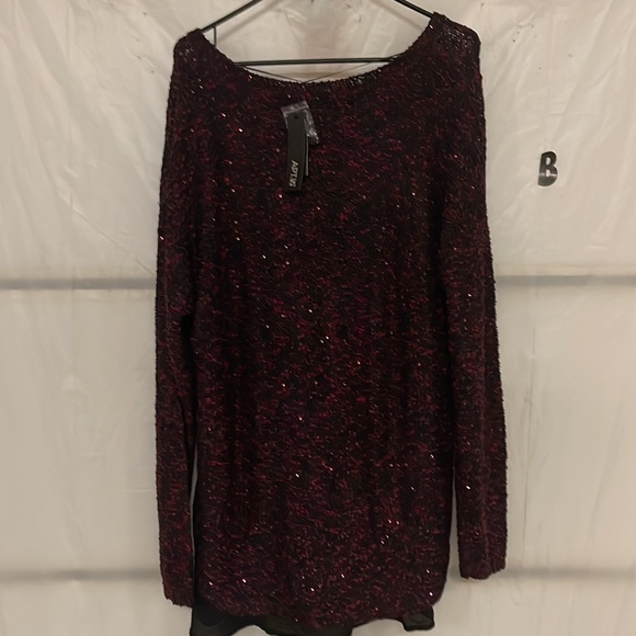 Sweater - Picture 3 of 4